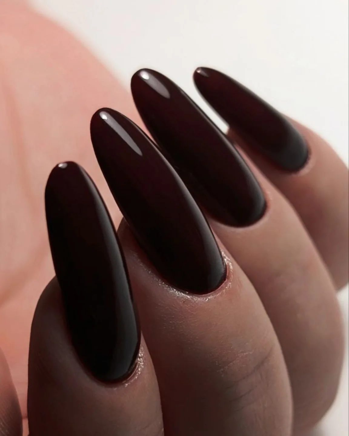 Маникюр и педикюр 13