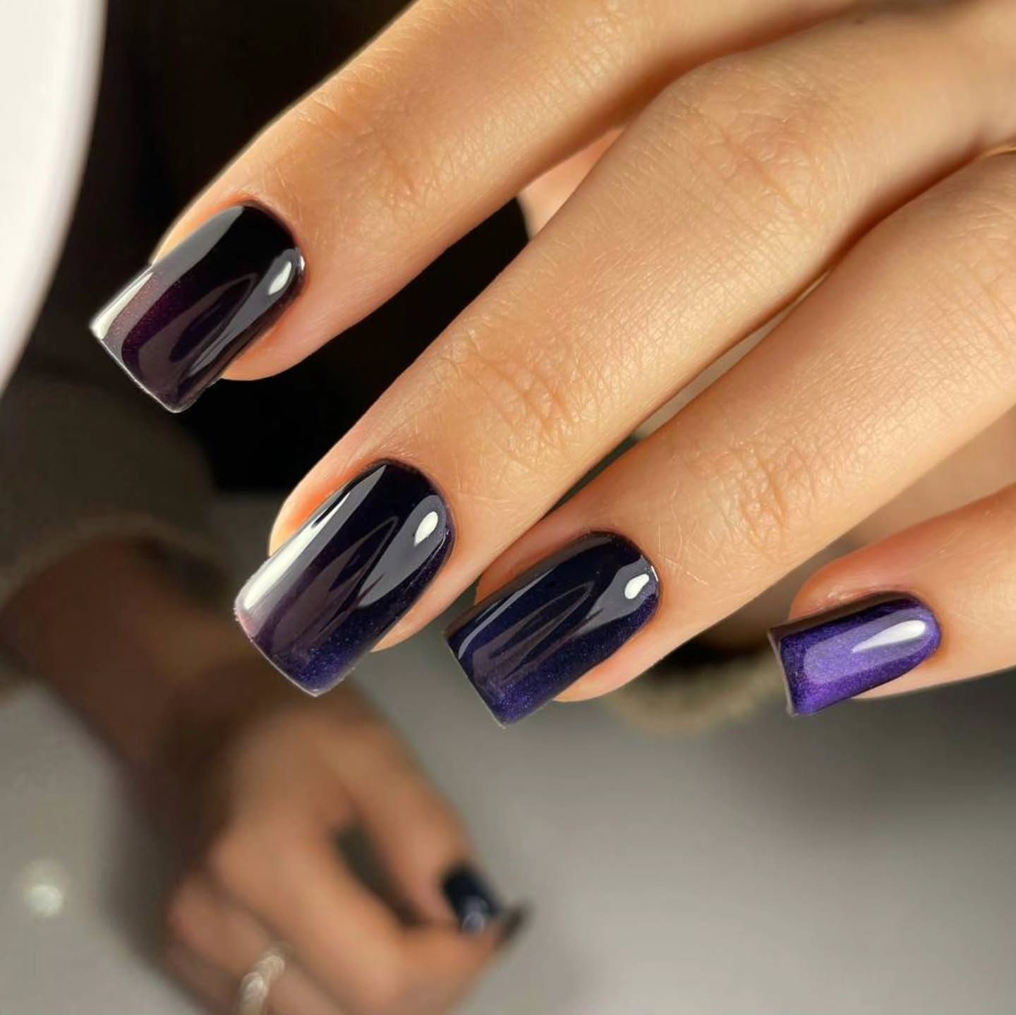 Маникюр и педикюр 17