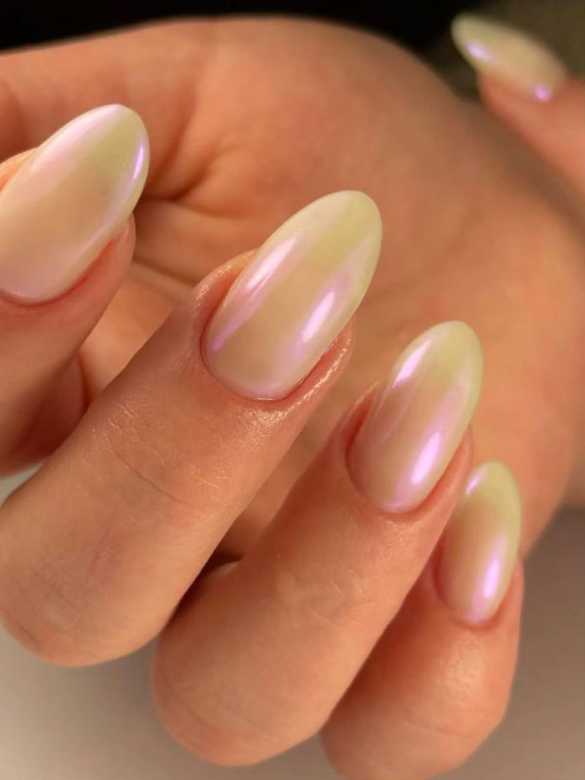 Маникюр и педикюр 18