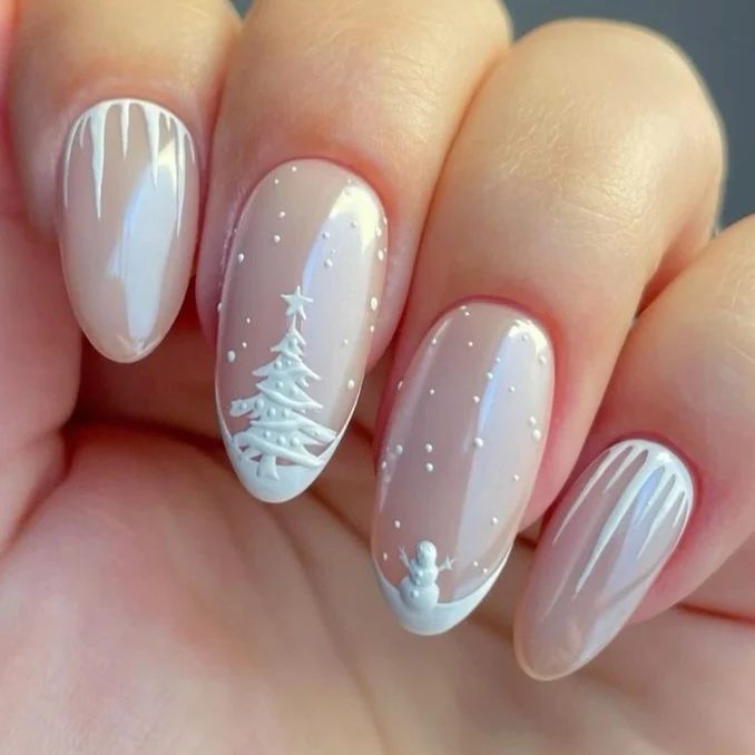 Маникюр и педикюр 24