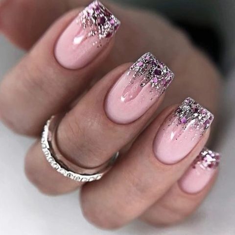 Маникюр и педикюр 25