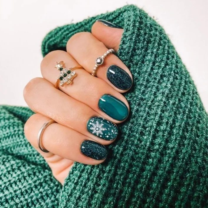 Маникюр и педикюр 34