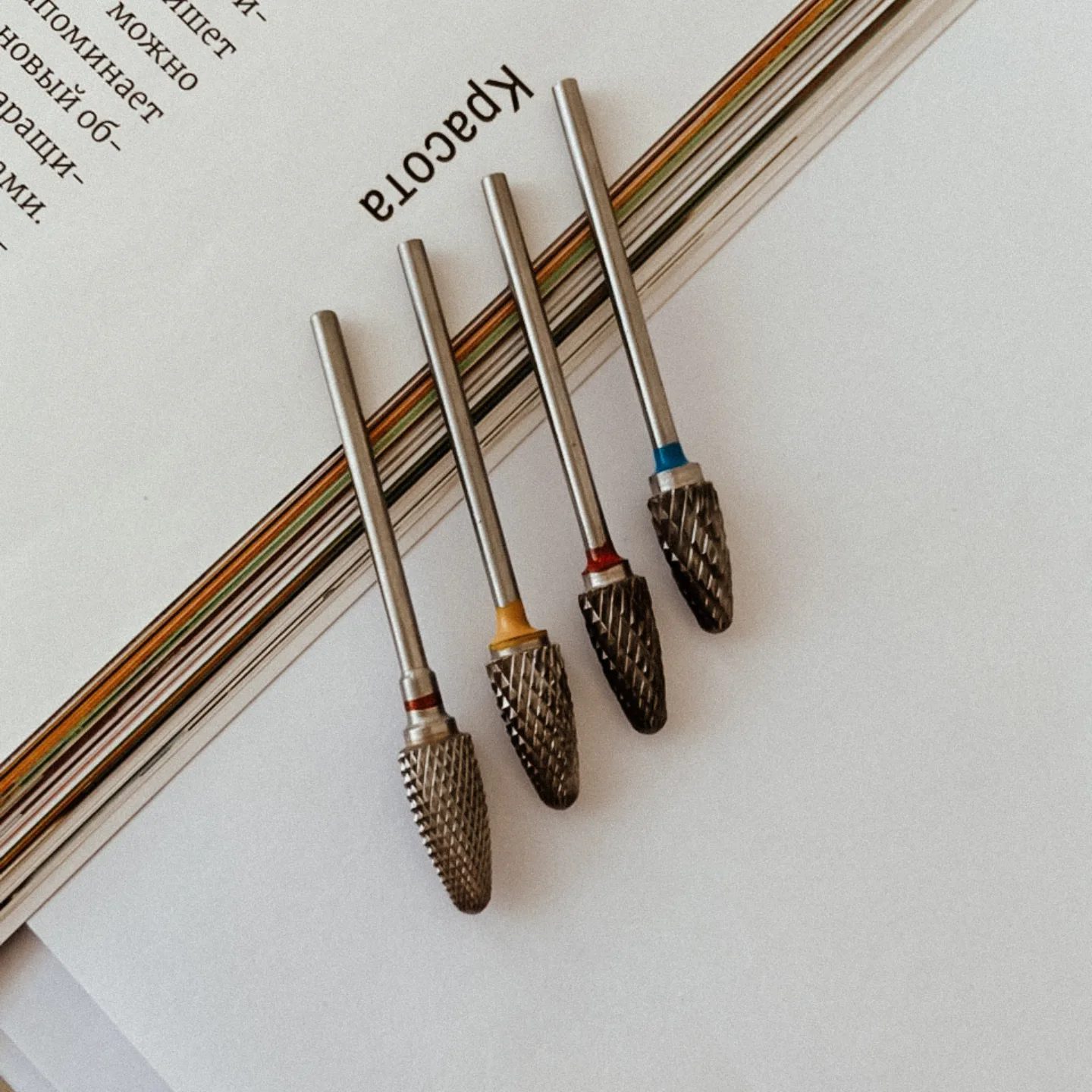 Маникюр и педикюр 67